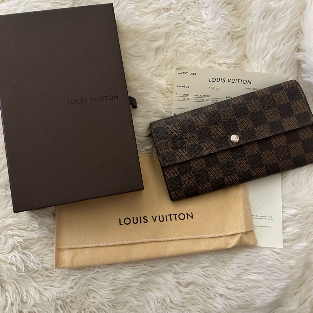 Authentic Louis Vuitton Damier Ebene Sarah Wallet